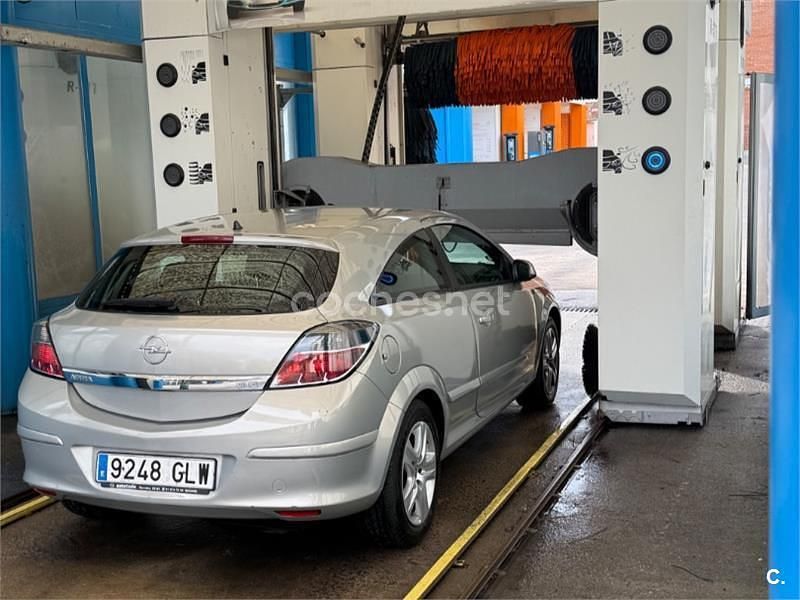 Usado Opel Astra GTC 115 CV (84 kW) 2009 Beige Berlina