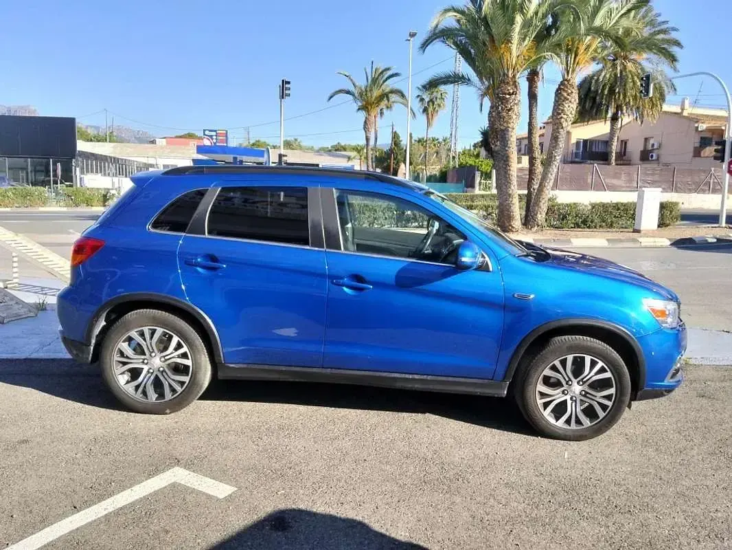 Usado Mitsubishi ASX Motion 117 CV (86 kW) 2019 Azul SUV