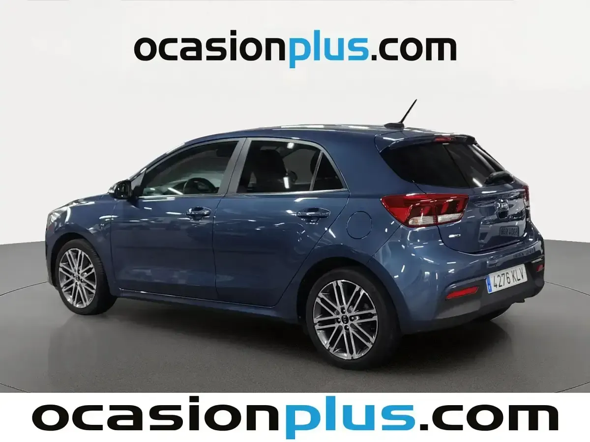 Usado Kia Rio 100 CV (73 kW) 2018 Azul