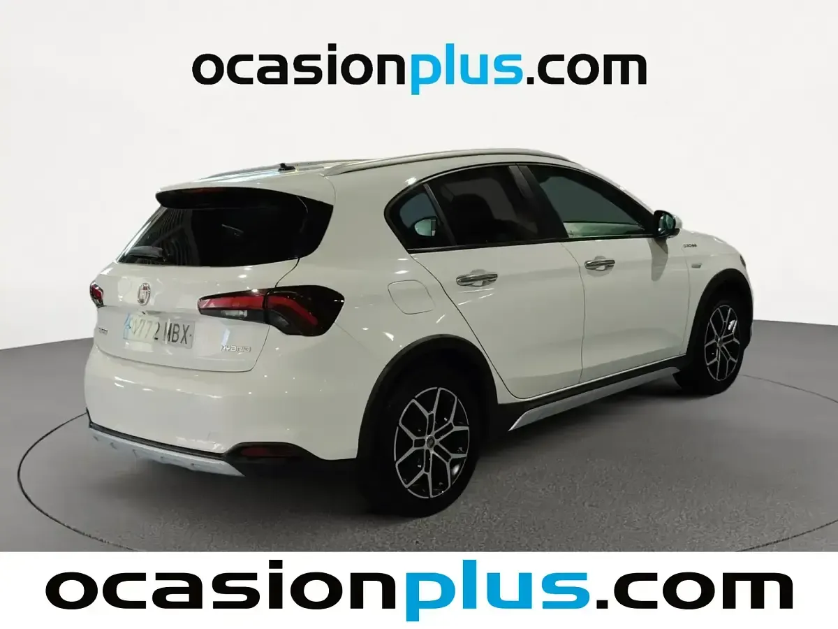 Usado Fiat Tipo Cross 130 HP (95 kW) 2022 Branco Sedan