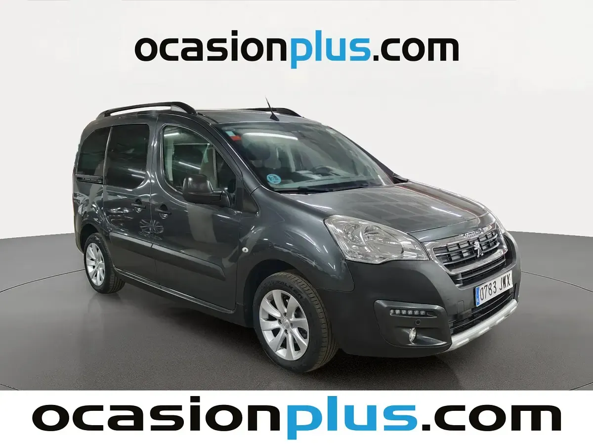Usado Peugeot Partner Tepee Outdoor 120 CV (88 kW) 2017 Gris Monovolumen