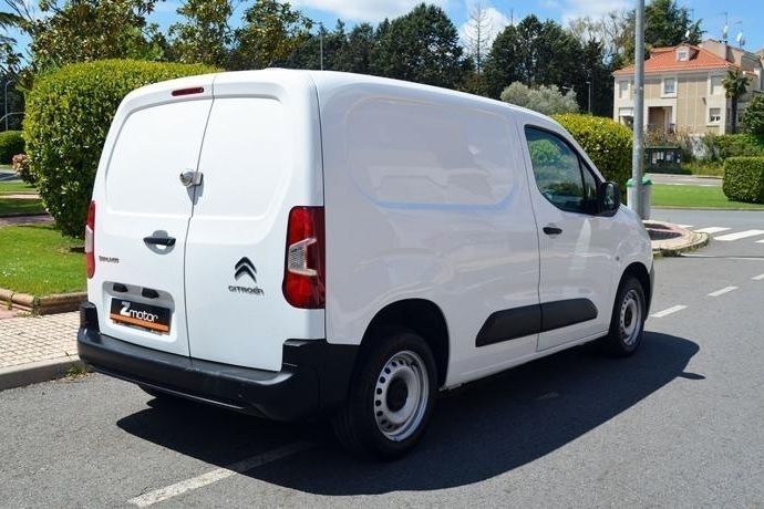 Usado Citroën Berlingo 75 CV (55 kW) 2019 Blanco Monovolumen