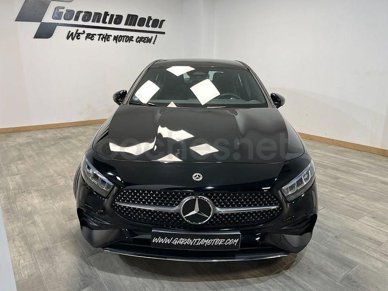 Usado Mercedes A180 116 CV (85 kW) 2023 Negro Berlina