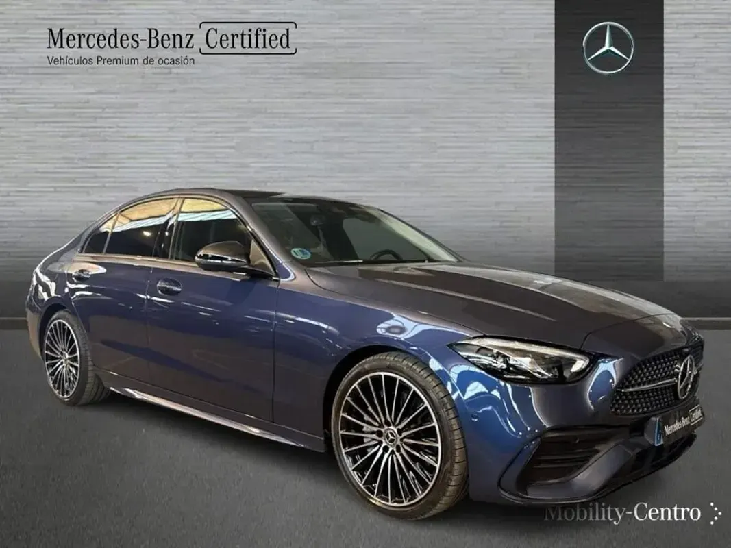 Usado Mercedes C220 200 CV (147 kW) 2025 Azul sodalita Berlina