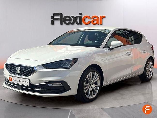 Usado Seat Leon Style 115 CV (84 kW) 2020 Blanco