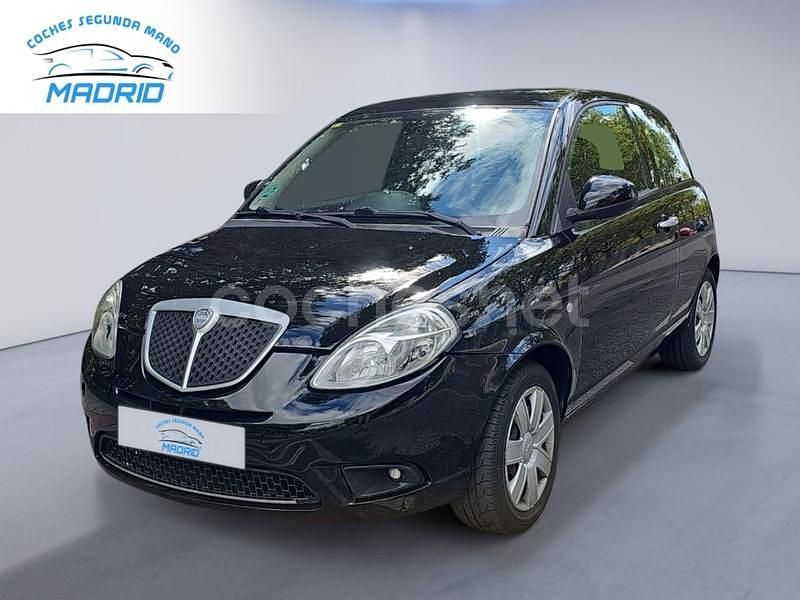 Negro Usado 2010 Lancia Ypsilon Utilitario | 4990 € - Imagen 1/4
