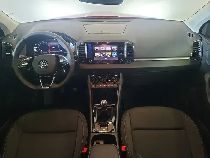 Usado Skoda Karoq Ambition 110 CV (80 kW) 2024 Rojo SUV