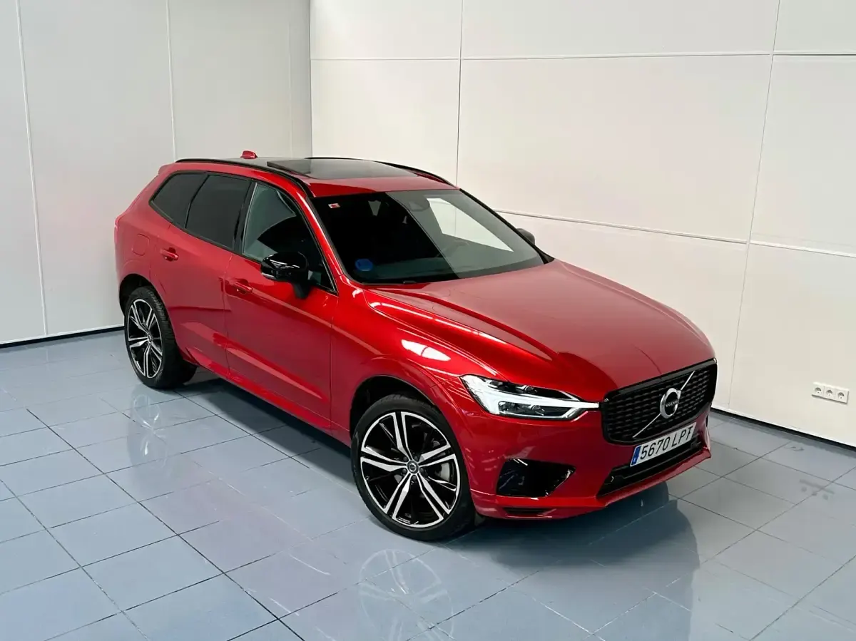 Usado Volvo XC60 R-Design 350 CV (257 kW) 2021 Rojo SUV
