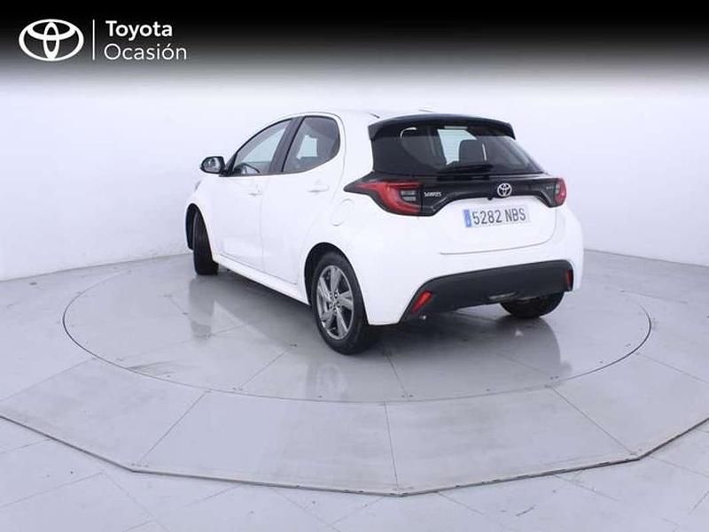 Usado Toyota Yaris Hybrid Active 116 CV (85 kW) 2025 Blanco Utilitario