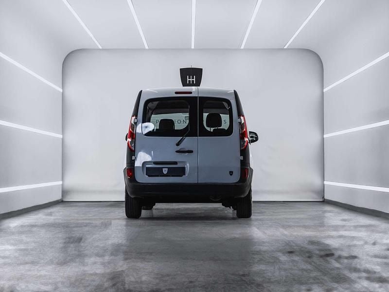 Usado Renault Kangoo Dynamique 90 CV (66 kW) 2015 Blanco Monovolumen