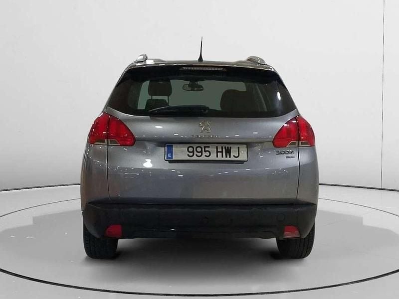 Usado Peugeot 2008 Active 92 CV (67 kW) 2014 Gris SUV