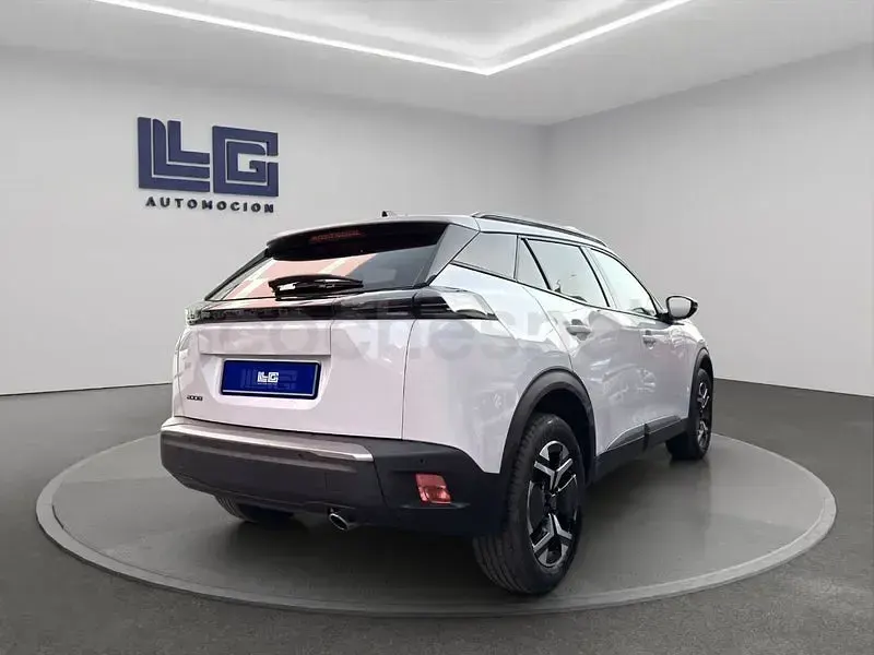 Usado Peugeot 2008 Allure 131 CV (96 kW) 2023 Blanco SUV