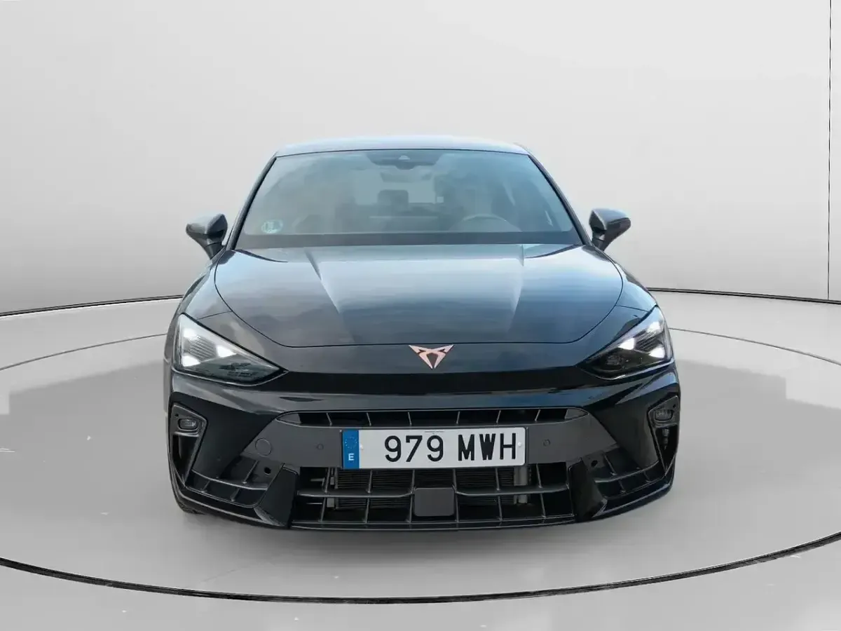 Usado Cupra Leon 150 CV (110 kW) 2024 Negro Berlina