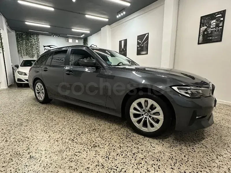 Usado BMW 320 190 CV (139 kW) 2021 Gris / plata Familiar