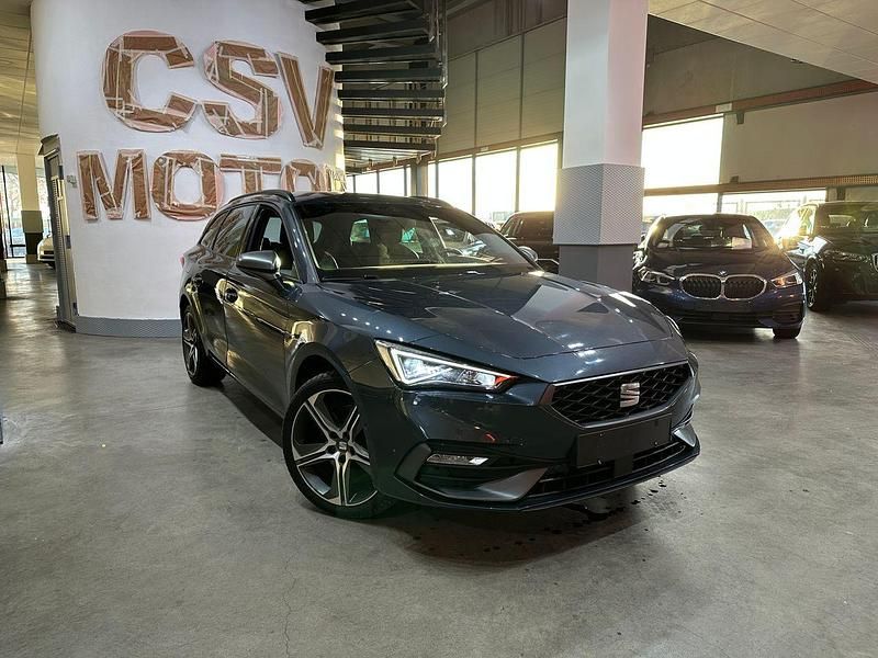 Usado Seat Leon FR 207 CV (152 kW) 2021 Gris Familiar