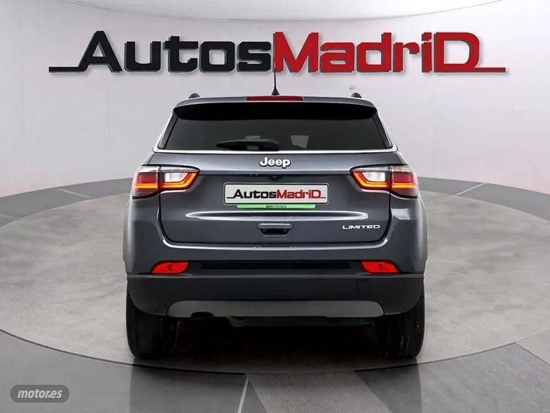 Usado Jeep Compass Limited 130 CV (95 kW) 2023 Gris SUV