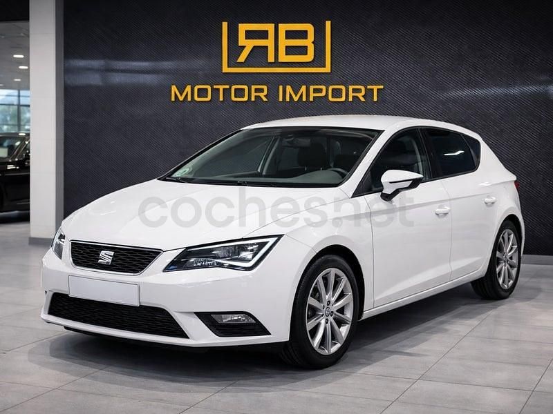 Begagnad Seat Leon Style 105 HK (77 kW) 2015 Vit Sedan