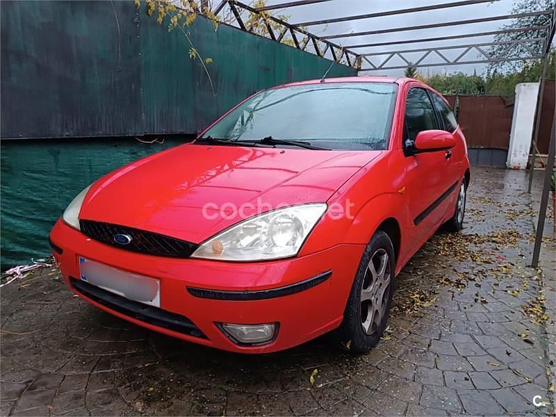 Usado Ford Focus Trend 100 CV (73 kW) 2004 Rojo Berlina