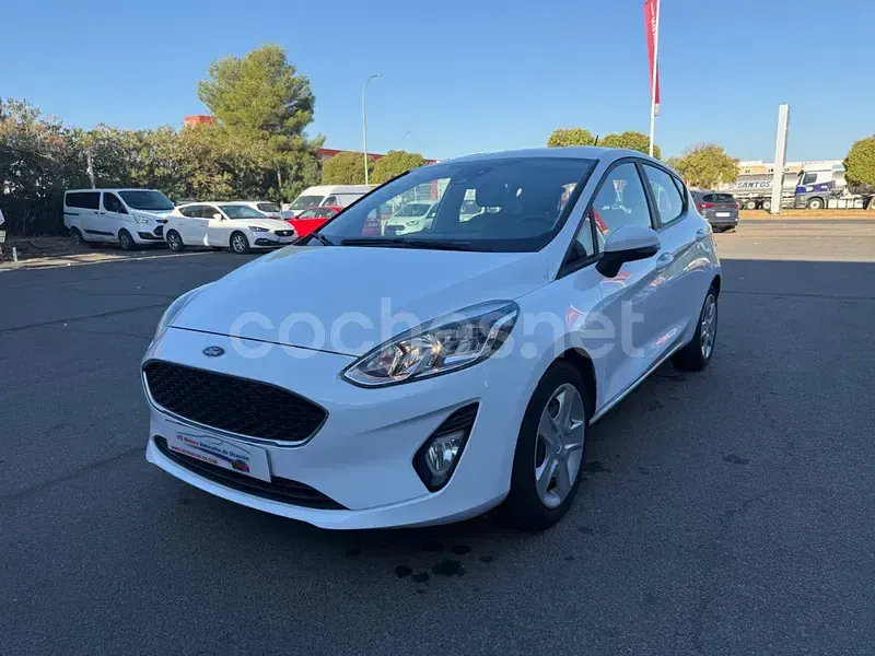 Usado Ford Fiesta Trend 75 CV (55 kW) 2021 Blanco Utilitario