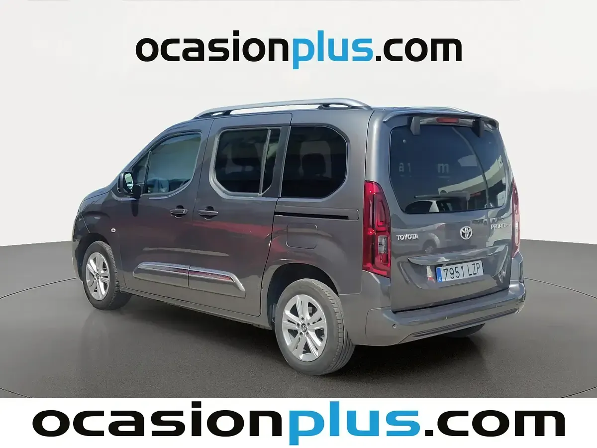 Usado Toyota Proace Verso Active 131 CV (96 kW) 2022 Gris Familiar