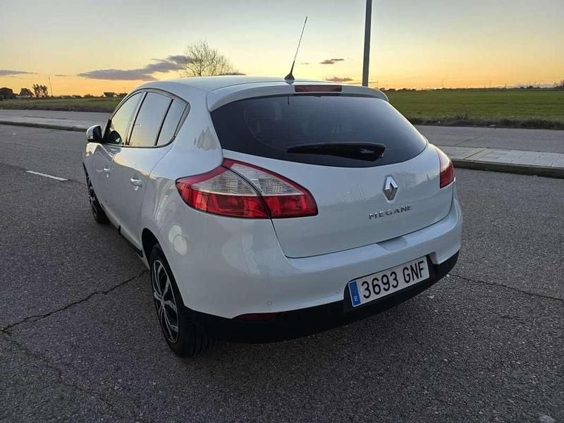 Usado Renault Mégane III Expression 106 CV (77 kW) 2009 Blanco Utilitario
