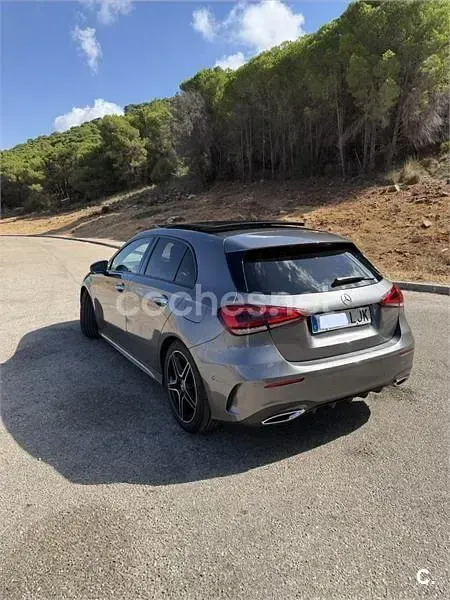 Usado Mercedes A180 116 CV (85 kW) 2020 Gris / plata Berlina