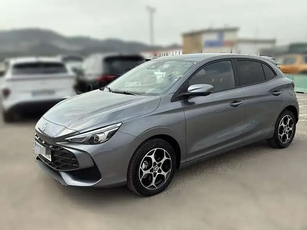 Usado MG MG3 Luxury 102 CV (75 kW) 2026 Gris Utilitario