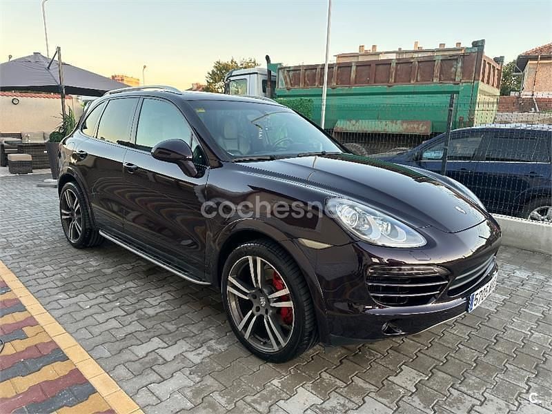 Usado Porsche Cayenne 240 CV (176 kW) 2011 Violeta / lila SUV