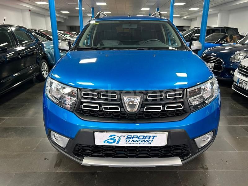 Usado Dacia Sandero Essentiel 90 CV (66 kW) 2018 Azul Utilitario