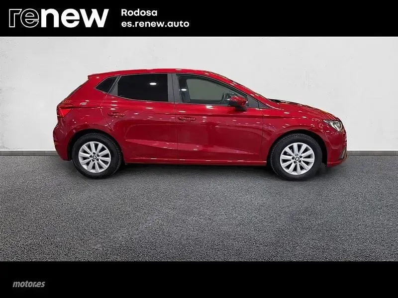 Usado Seat Ibiza Style 75 CV (55 kW) 2018 Rojo Utilitario