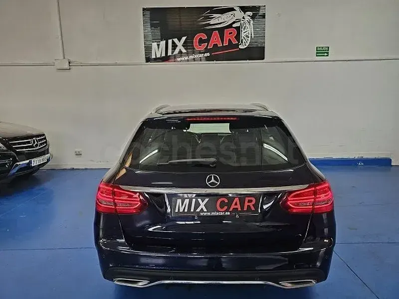 Usado Mercedes C200 160 CV (117 kW) 2019 Azul Familiar