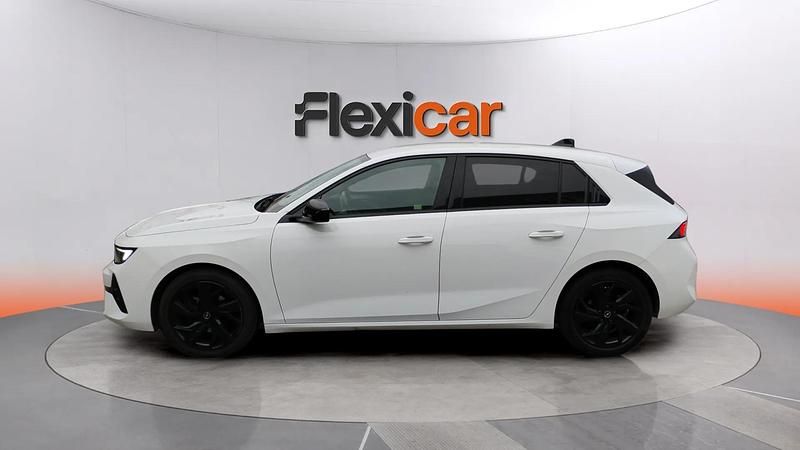 Usado Opel Astra Elegance 131 CV (96 kW) 2023 Blanco Berlina