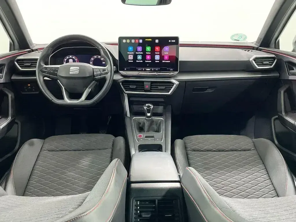 Usado Seat Leon FR 116 CV (85 kW) 2025 Blanco Berlina