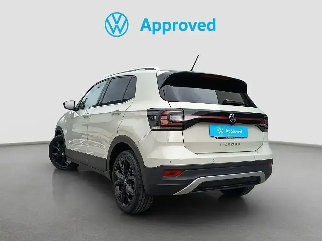 Usado VW T-Cross Sportline 150 CV (110 kW) 2023 Gris SUV
