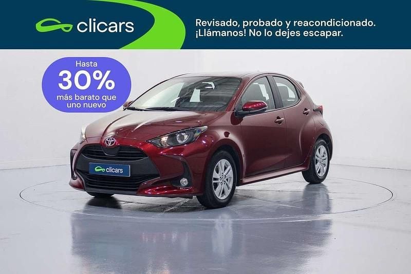 Usado Toyota Yaris Edition 125 CV (91 kW) 2021 Rojo Utilitario