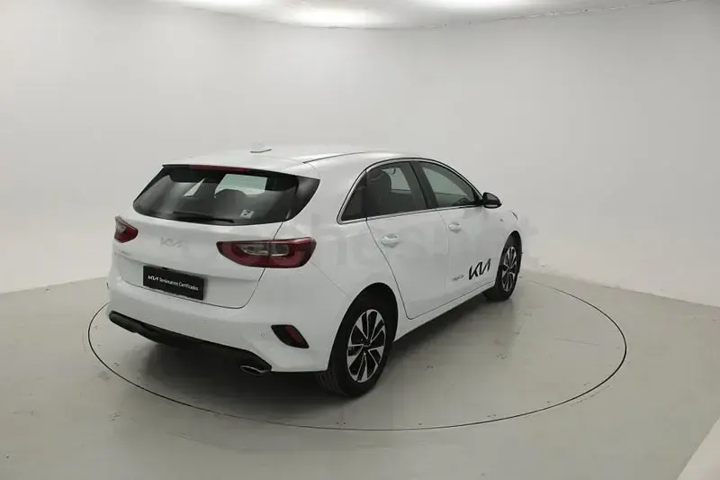 Nuevo Kia Ceed 101 CV (74 kW) 2025 Blanco Utilitario