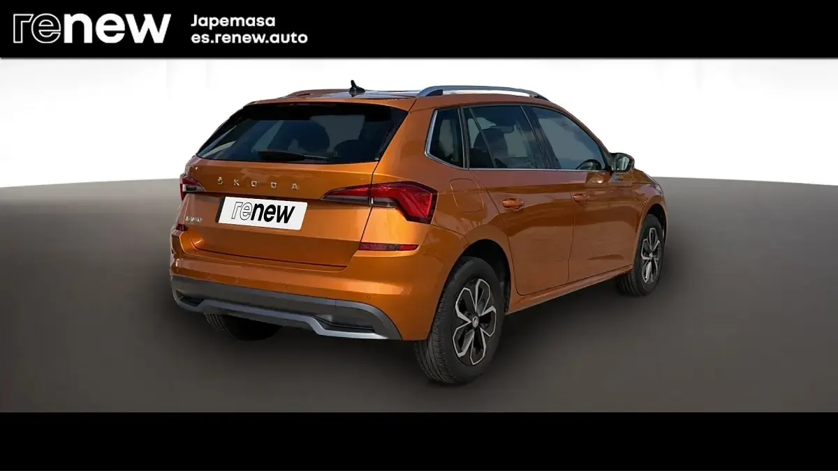Usado Skoda Kamiq Style 110 CV (80 kW) 2022 Naranja SUV