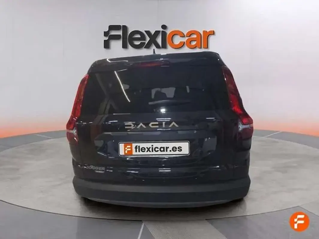 Usado Dacia Jogger Extreme 140 CV (102 kW) 2025 Negro Monovolumen