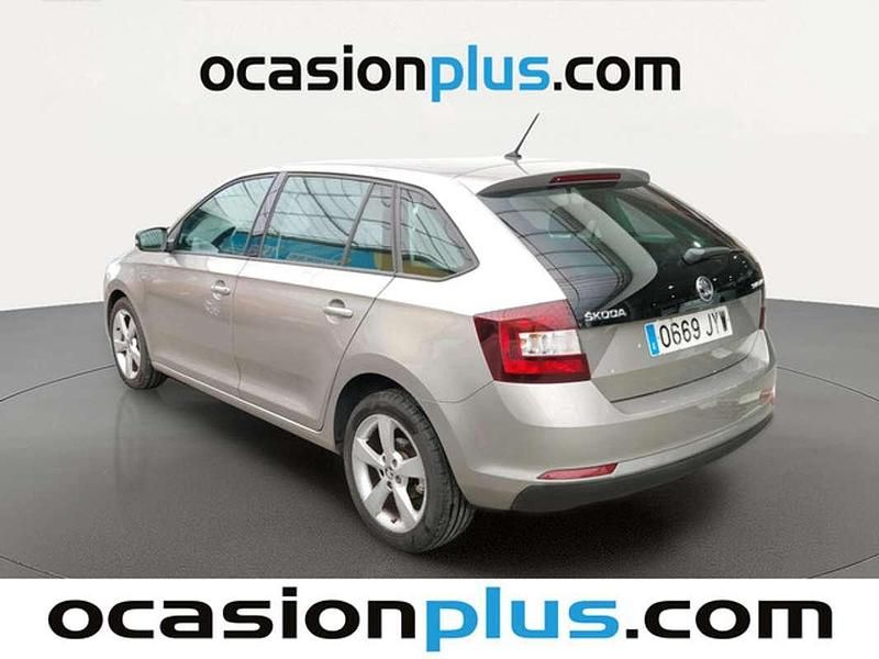 Usado Skoda Rapid 90 CV (66 kW) 2017 Beige Utilitario