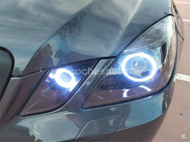 Usado Mercedes E200 Avantgarde 136 CV (100 kW) 2010 Negro Berlina