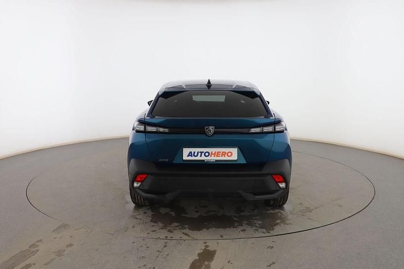 Usado Peugeot 408 Allure 145 CV (106 kW) 2025 Azul SUV