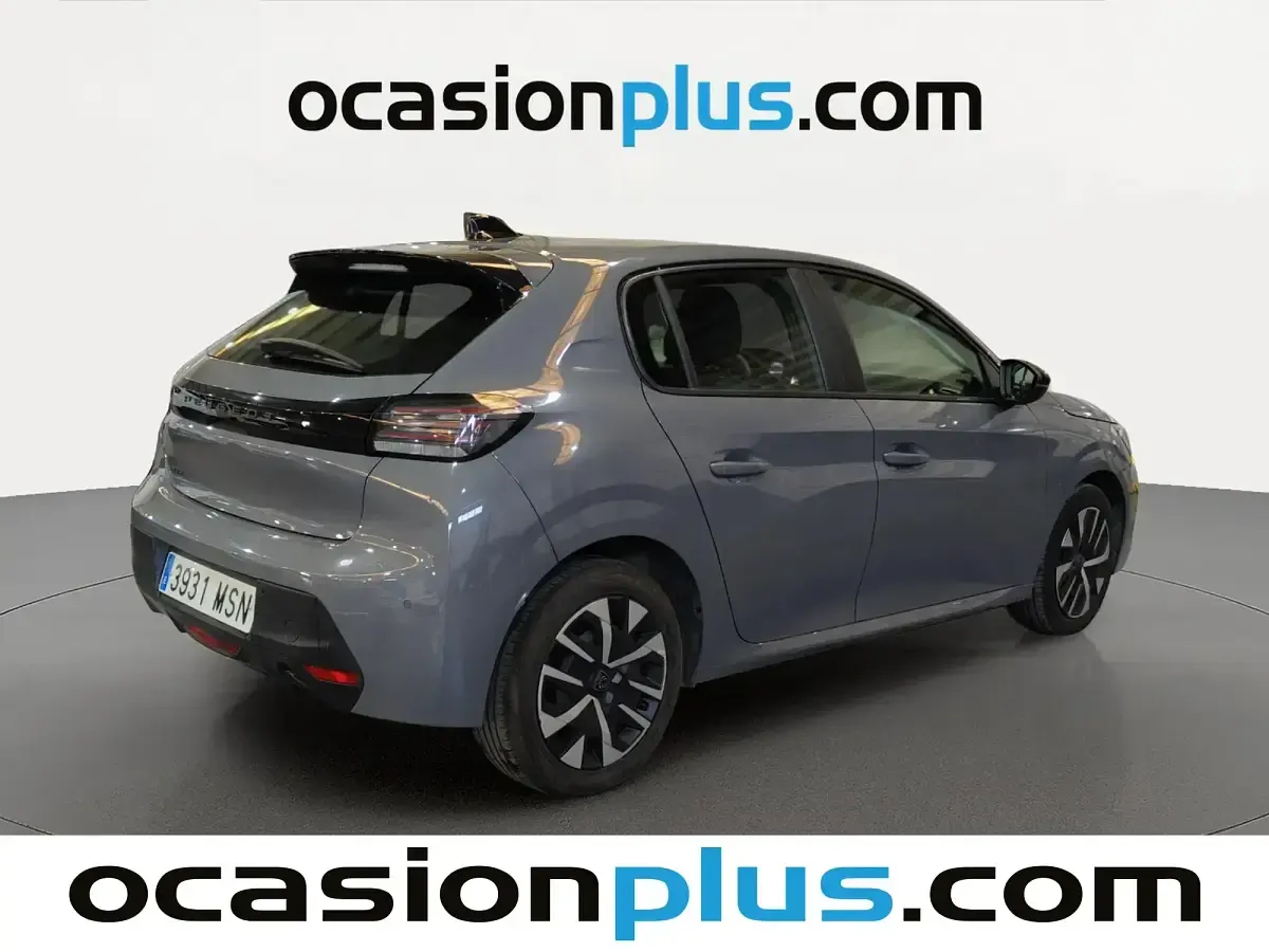 Usado Peugeot 208 Active 100 CV (73 kW) 2024 Gris Utilitario
