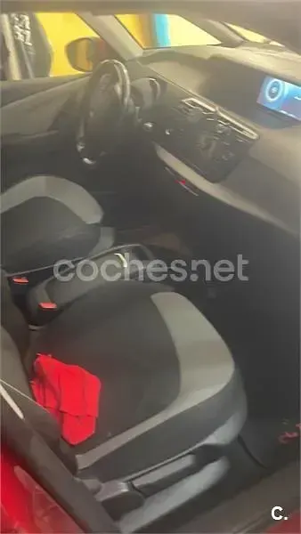 Usado Citroën C4 Picasso Seduction 115 CV (84 kW) 2015 Rojo Monovolumen
