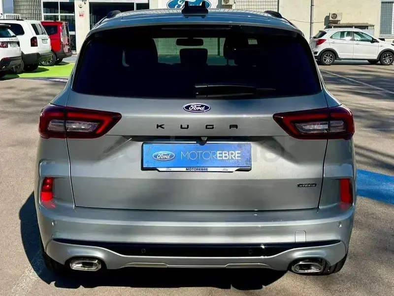 Nuevo Ford Kuga ST-Line 243 CV (178 kW) 2025 Gris / plata SUV