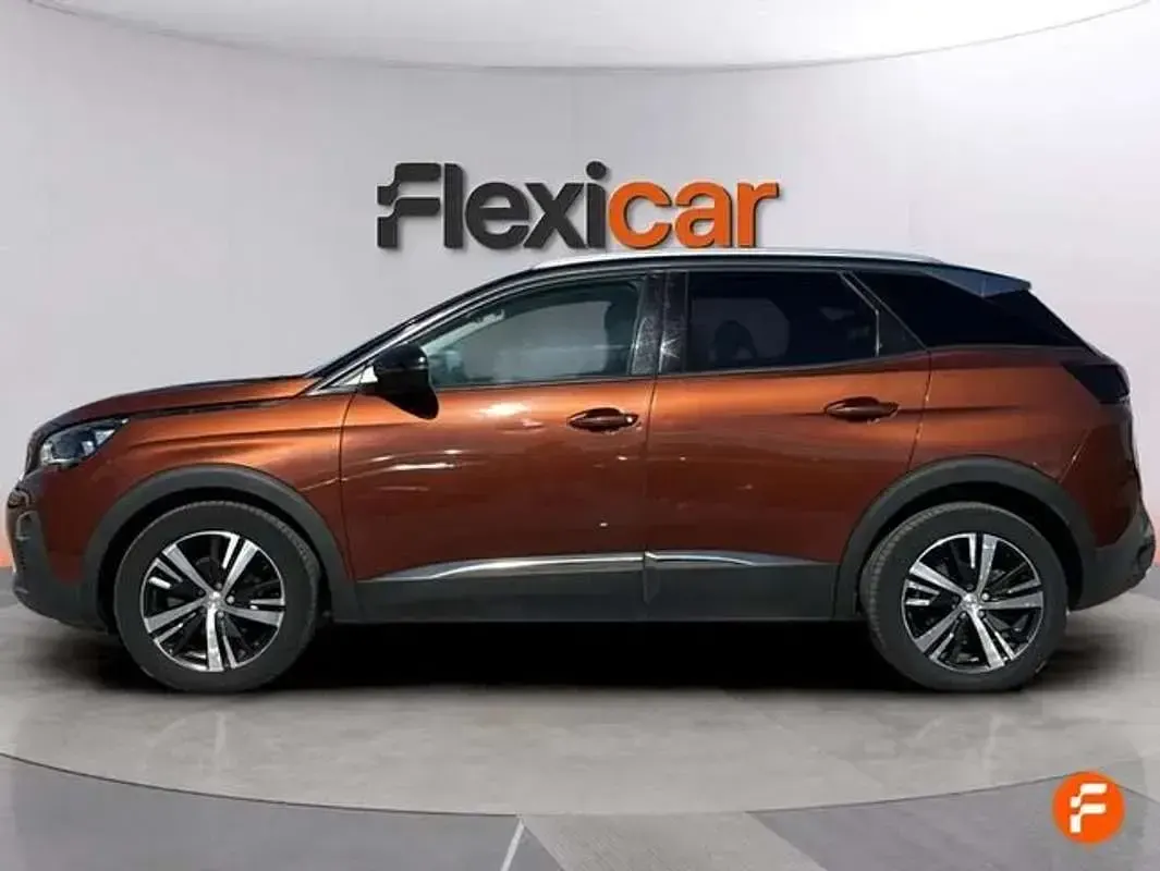 Usado Peugeot 3008 Allure 131 CV (96 kW) 2021 Naranja SUV