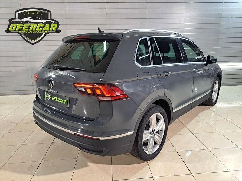 Usado VW Tiguan Life 130 CV (95 kW) 2022 Gris / plata SUV