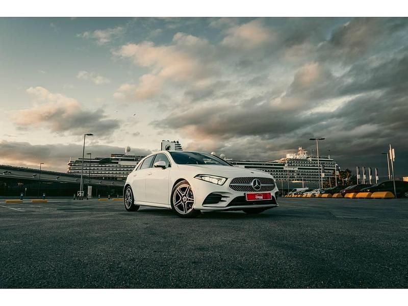 Blanco Usado 2021 Mercedes A180 AMG Utilitario | 24.000 € (Precio justo) - Imagen 1/4