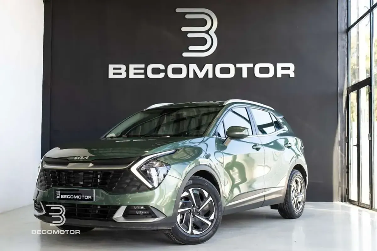 Usado Kia Sportage 136 CV (100 kW) 2024 Verde SUV