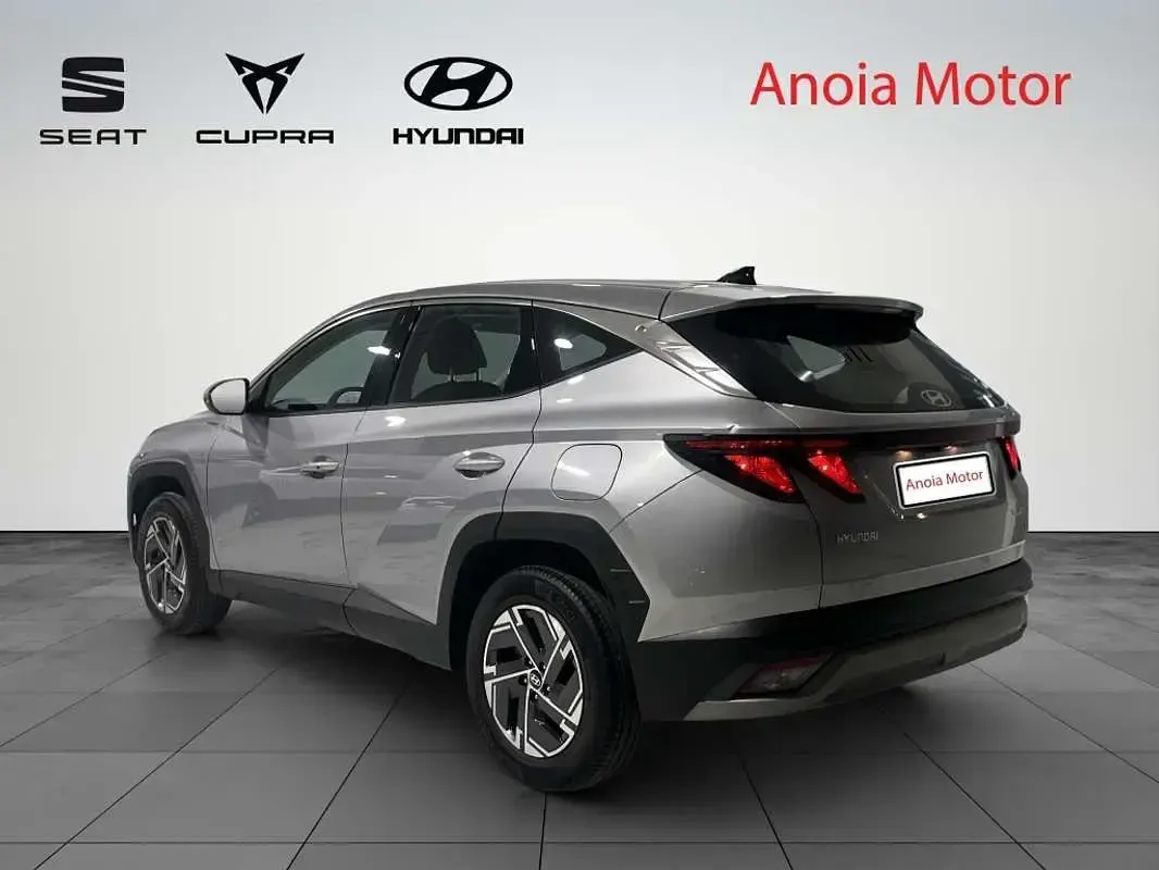 Usado Hyundai Tucson 215 CV (158 kW) 2025 Plateado SUV