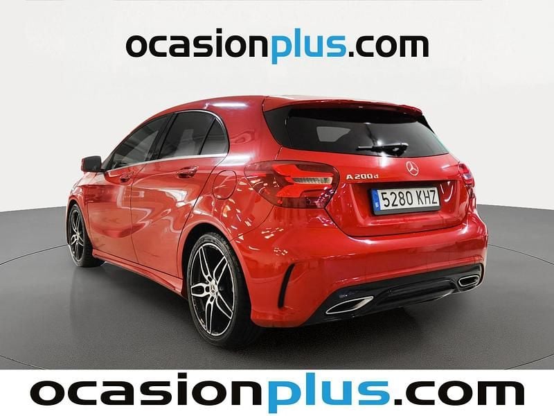 Usado Mercedes A200 AMG 136 CV (100 kW) 2018 Rojo Utilitario